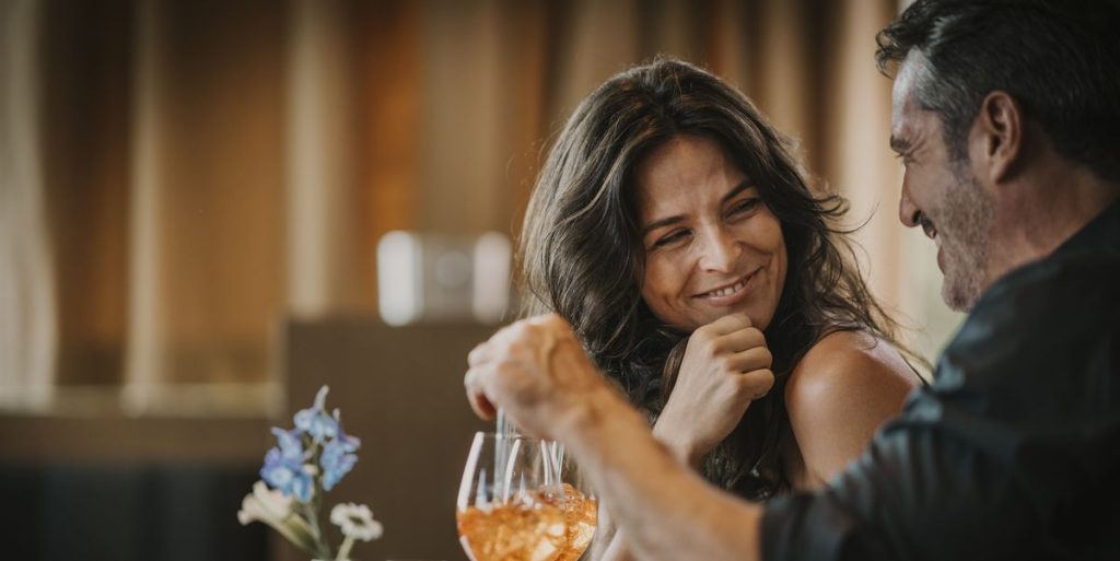 15 Best Questions To Ask On A First Date, Per Experts