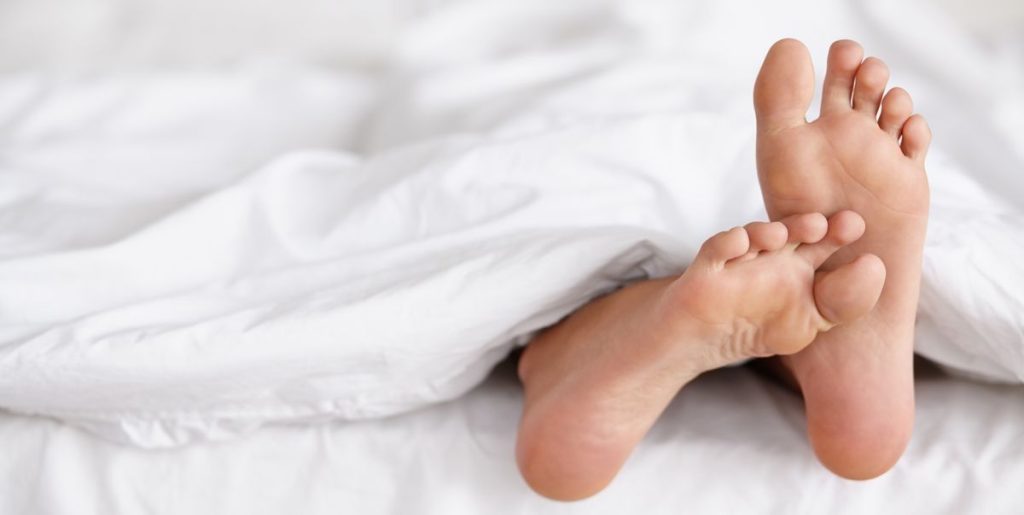 Itchy Feet Causes, Treatments - How to Stop Itchy Feet