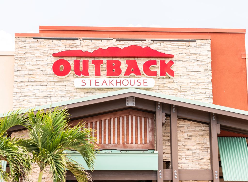 10 Healthiest Menu Items at Outback Steakhouse (& What to Skip)
