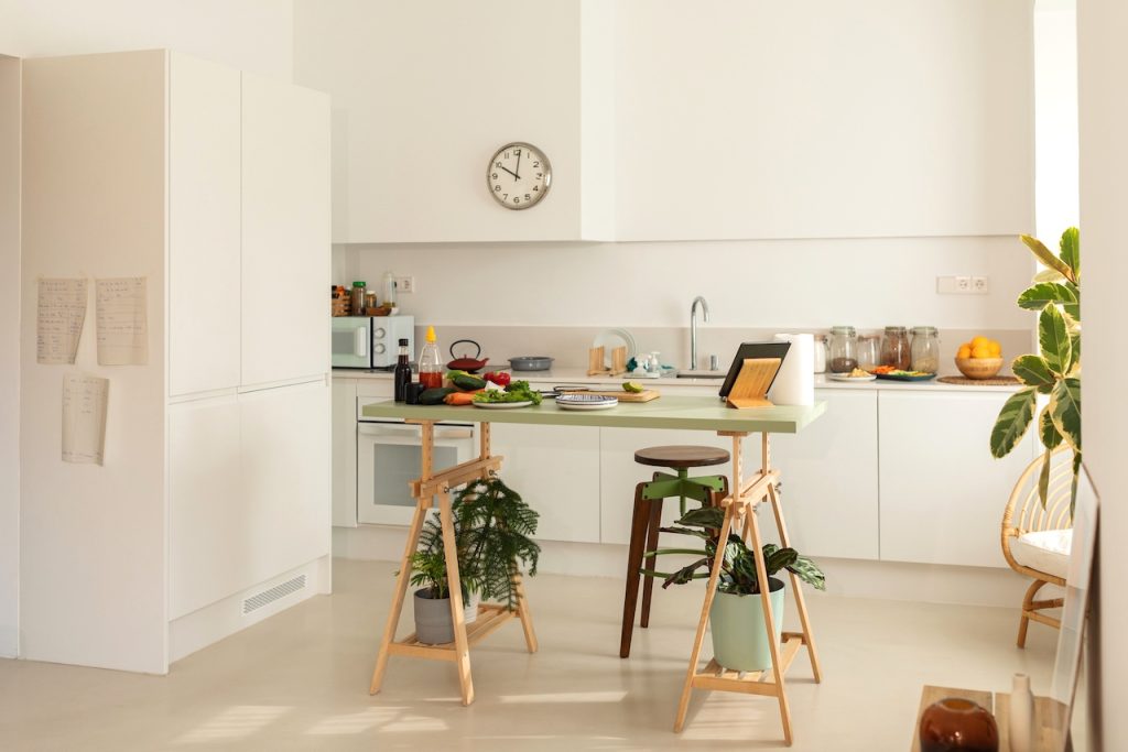 Is Fasting Healthy? Here's What Women Should Know