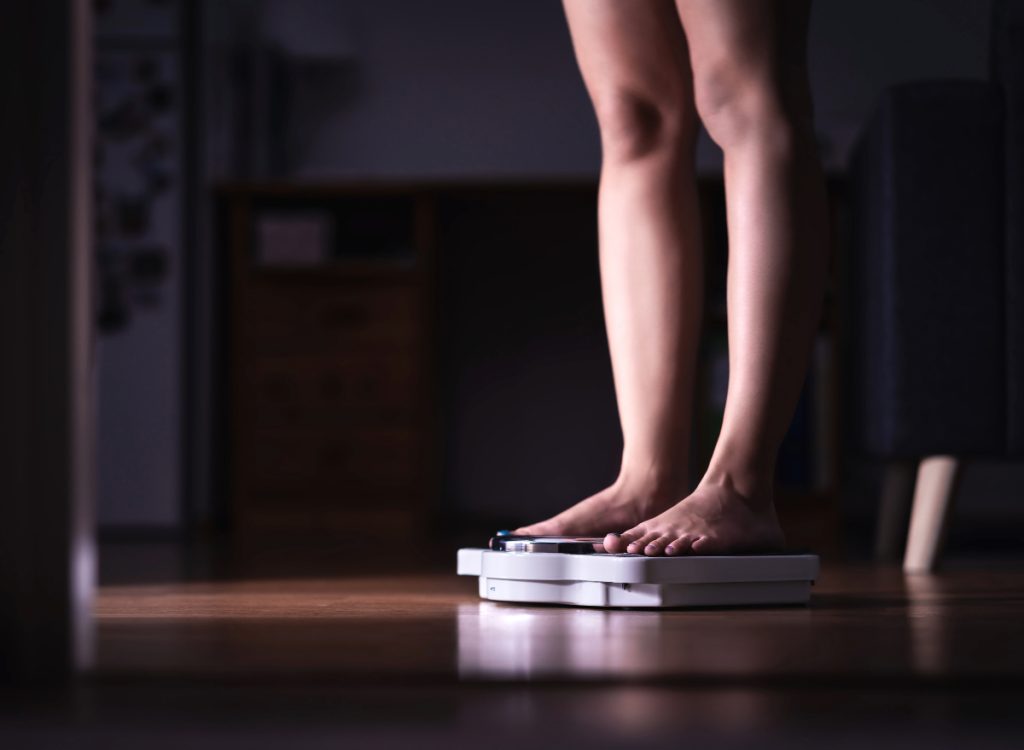 10 Nighttime Habits That Cause Weight Gain