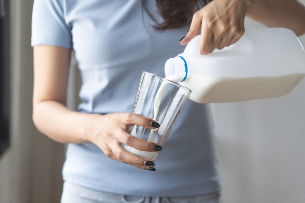 The 8 Unhealthiest Non-Dairy Milks You Should Avoid at All Costs