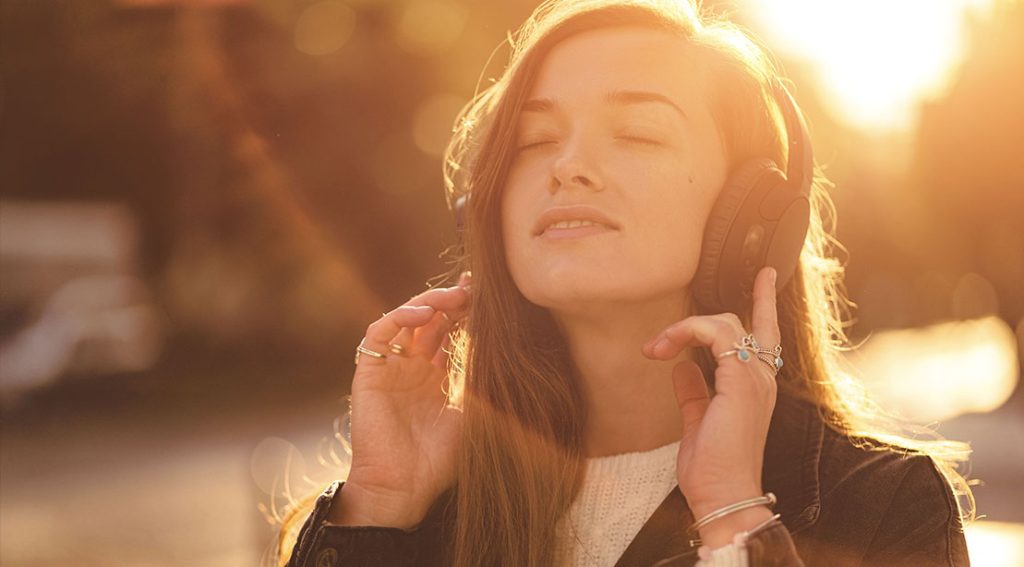 How to Combine Mindfulness With Walking for a Fit Mind and Body