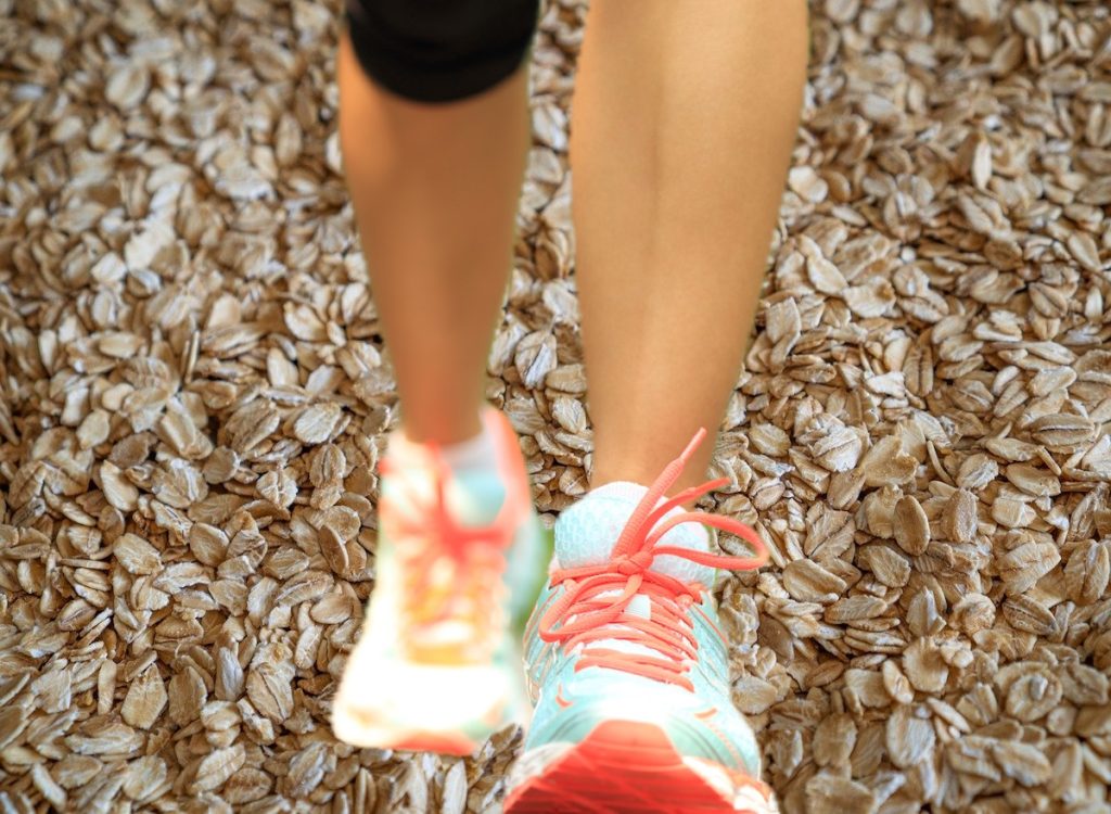 7 Foods to Eat Before Walking For Belly-Fat Loss