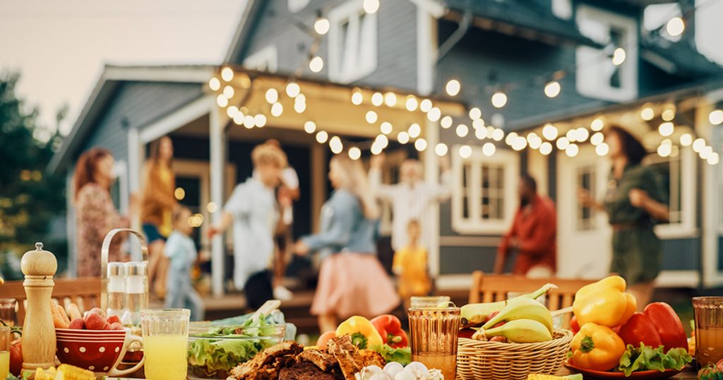 Pro Tips on How to Throw a Great At-Home Event Pro Tips on How to Throw a Great At-Home Event