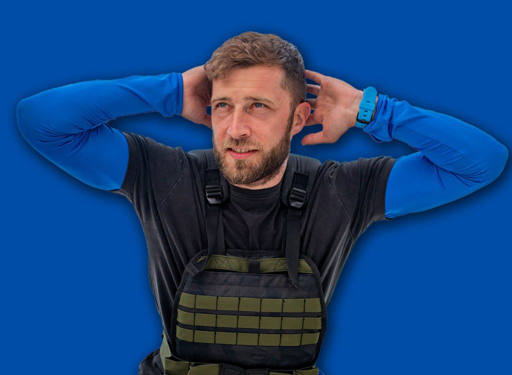 6 Exercises That Strengthen Your Abs While Walking After 50