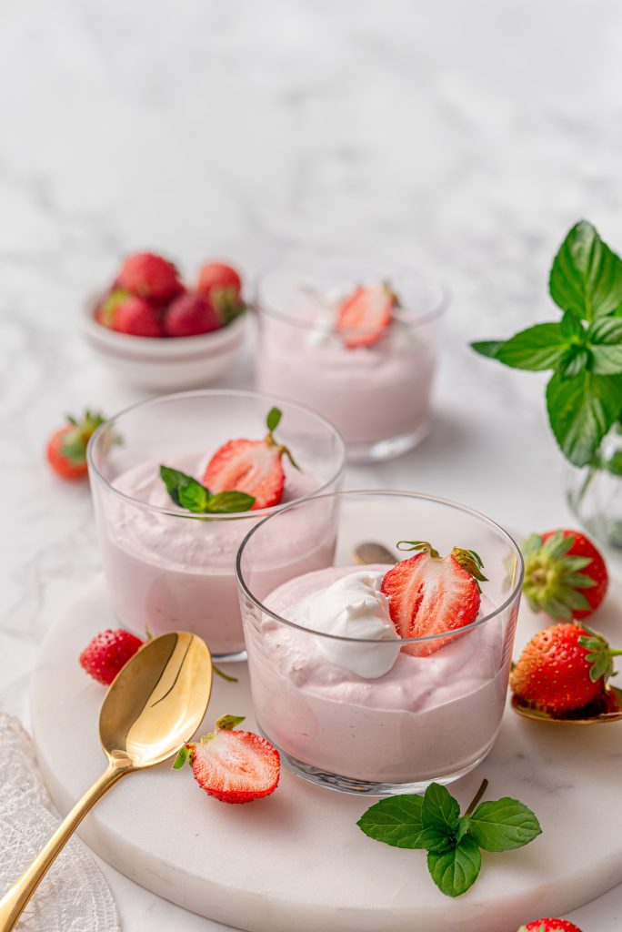Strawberry cottage cheese mousse - Diet Doctor