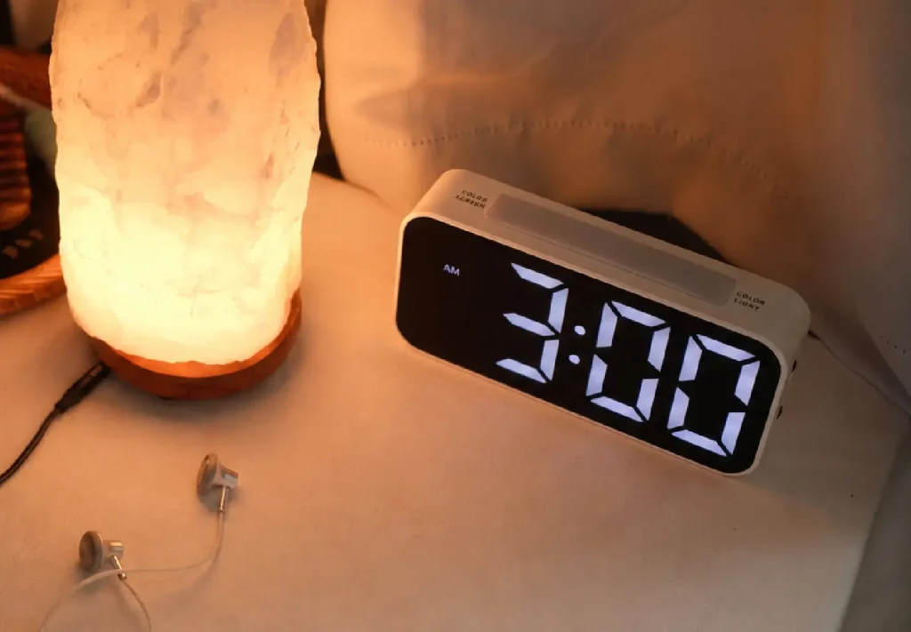 Waking Up at 3 AM? Traditional Chinese Medicine Explains Why Why Do I Keep Waking Up at 3 AM? What Traditional Chinese Medicine Says About It